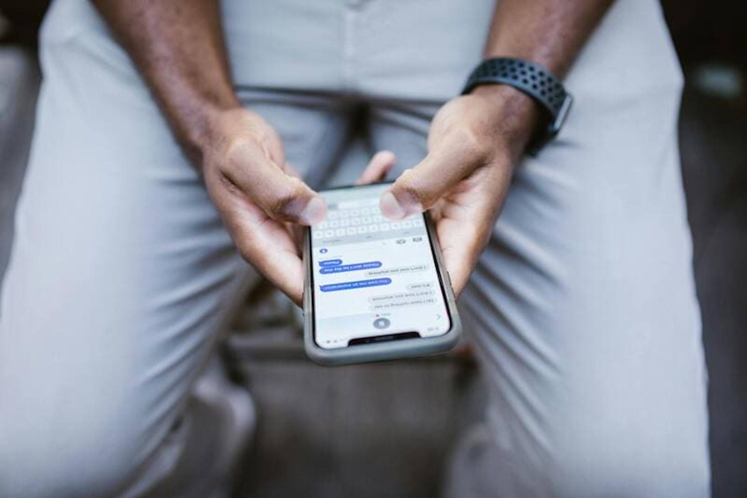Utente che interagisce con strategia di Customer Relationship Management